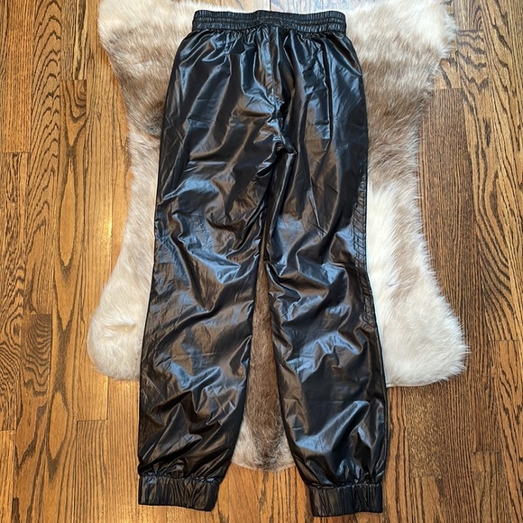 Hummel pants with zippers - Picture 5 of 5